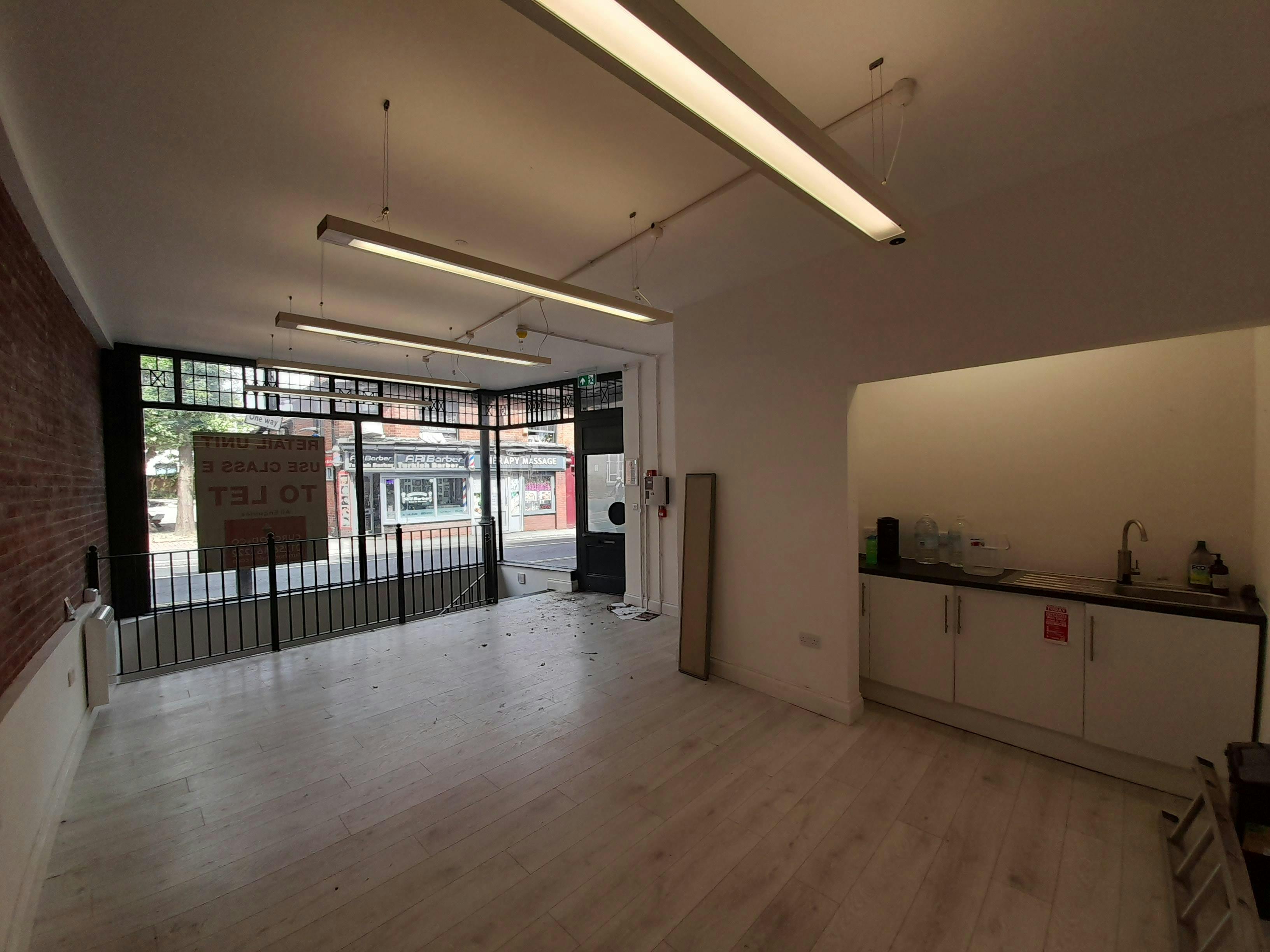 47 Winchester Street, Basingstoke, Retail To Let - 20250721_123113.jpg
