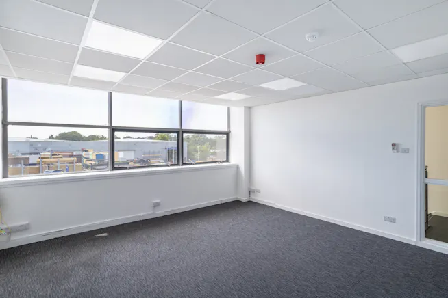 Unit 5, Orchard Trade Park, Redhill, Industrial To Let - Unit 5 Orchard Trade Park - Redhill-26.jpg