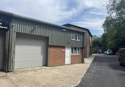 Unit 3 Betchworth Works, Crawley, Business Units / Industrial For Sale - Image 1