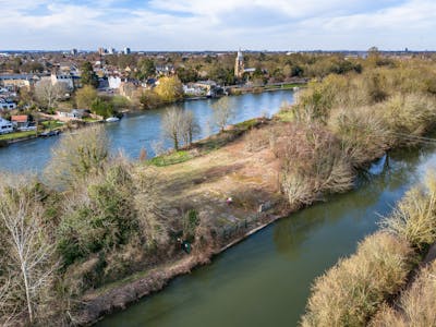 Sunbury Lock Island Boatyard, Towpath, Walton-on-Thames, Land / New Build / Marine To Let - Sunbury Lock Boatyard 10.jpg