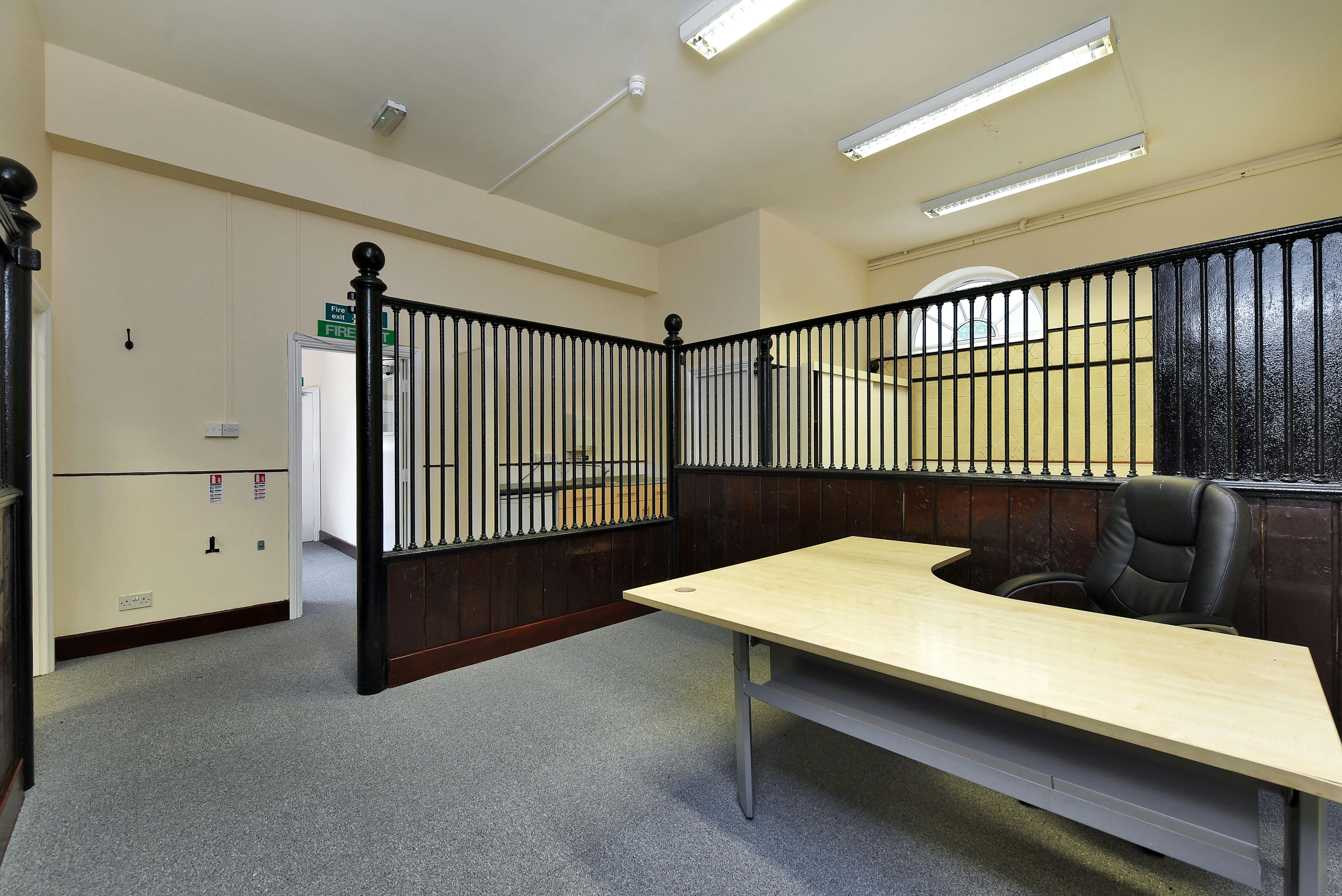 Office in Northampton - photo 4