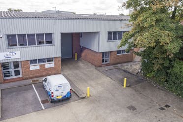 Unit 9, Britannia Industrial Estate, Poyle, Industrial / Warehouse To Let - 11.jpg - More details and enquiries about this property