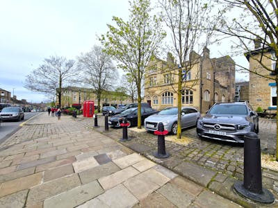 Former Natwest, Norfolk Square, Glossop, Leisure / Office / Retail To Let - 20240418_115358.jpg