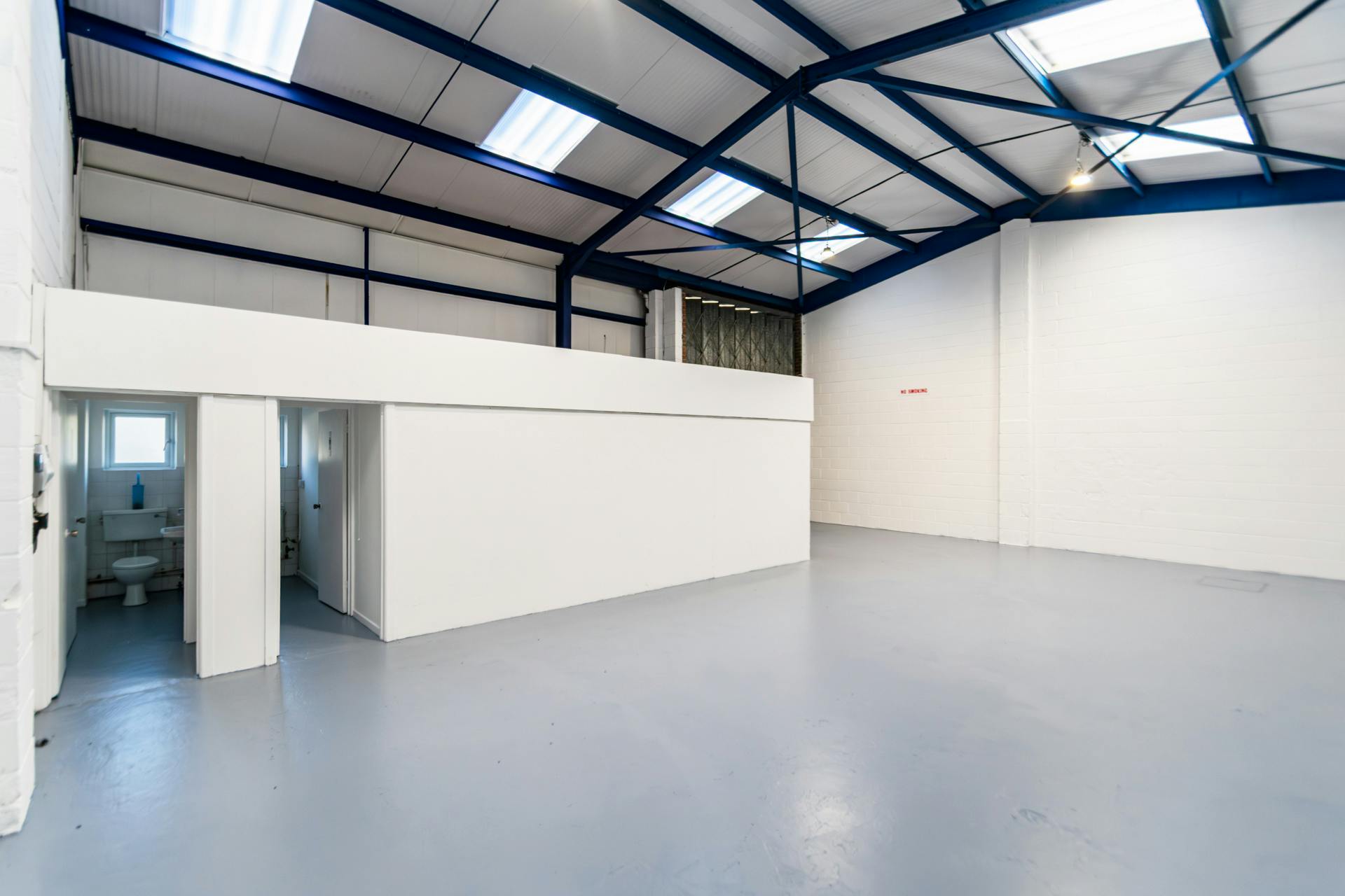 Industrial Unit in Verwood - photo 3