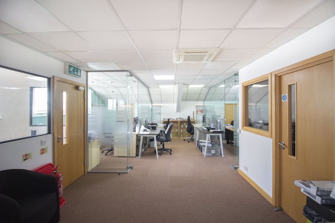 Unit D3, Braintree Industrial Estate, Ruislip, Industrial / Warehouse To Let - 6 .jpg