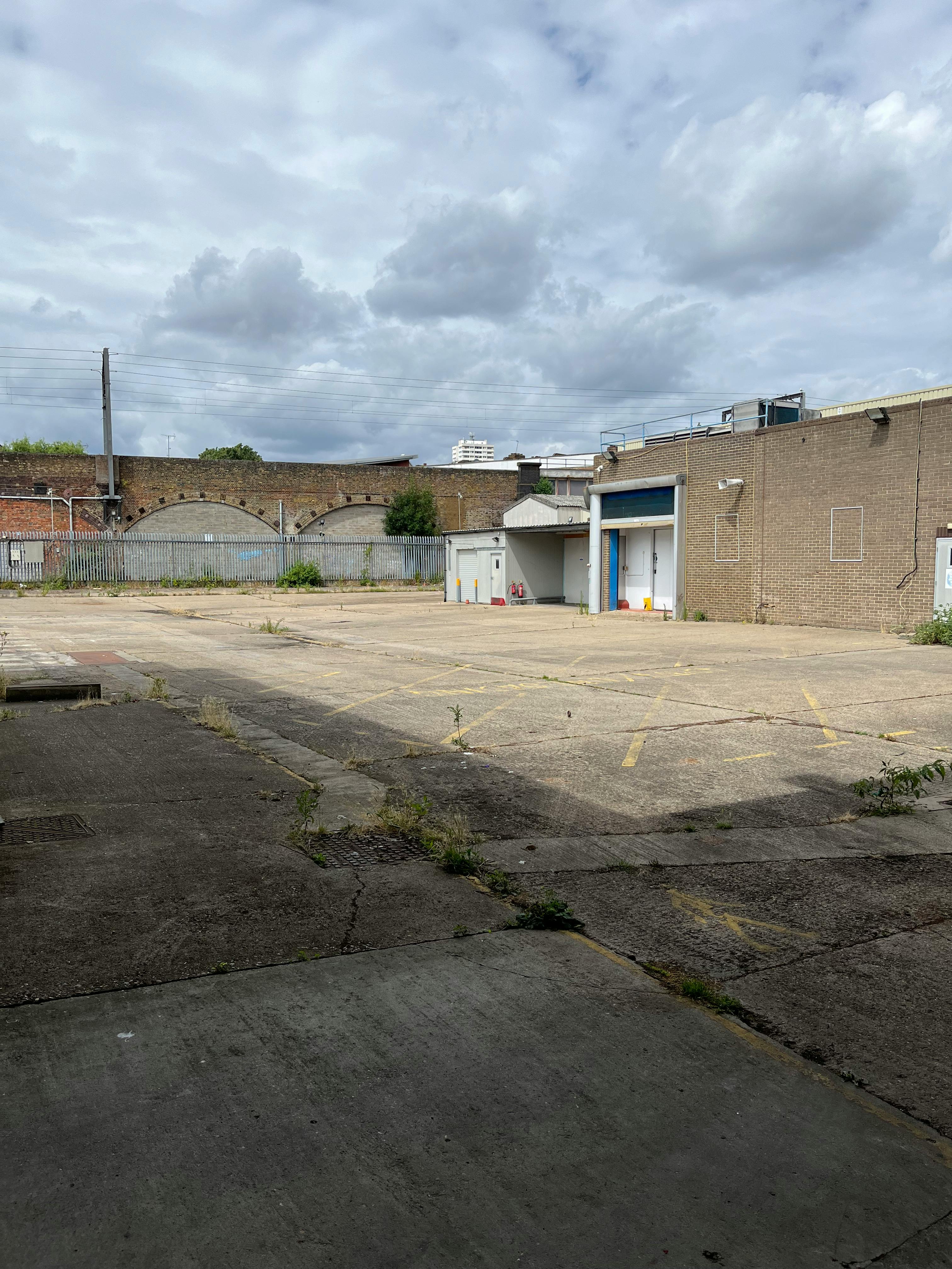 Industrial Unit To Let, London