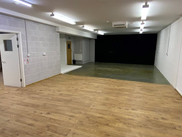 Unit 7, Mardon Park, Port Talbot, Offices To Let - Marodn PArk 2.jpg
