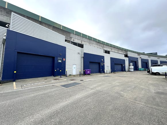 Unit 12 Linford Street Business Estate, London, Industrial / Offices To Let - 20260209_160147120_iOS.jpg