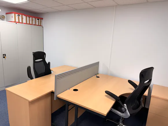 8 Manor Courtyard, Hughenden Avenue, High Wycombe, Offices To Let - 20260611_140932606_iOS.jpg