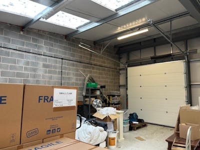 Unit 22, Market Drayton, Light Industrial To Let - 4.jpg