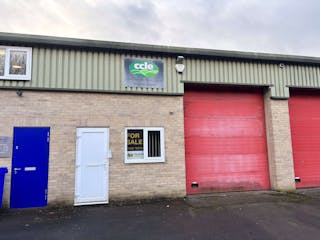 Unit 9, Stroud For Sale - Ext.jpg