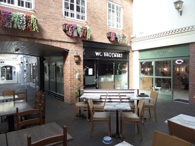 Unit 7, Castle Courtyard, Knaresborough, Retail To Let - SAM_2808.JPG