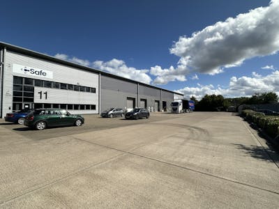 Unit 11, Hikers Way, Crendon Industrial Park, Long Crendon, Industrial To Let - IMG_5638.JPEG