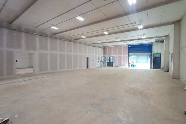 156 Dukes Road, Park Royal, Industrial / Warehouse To Let - 2.jpg