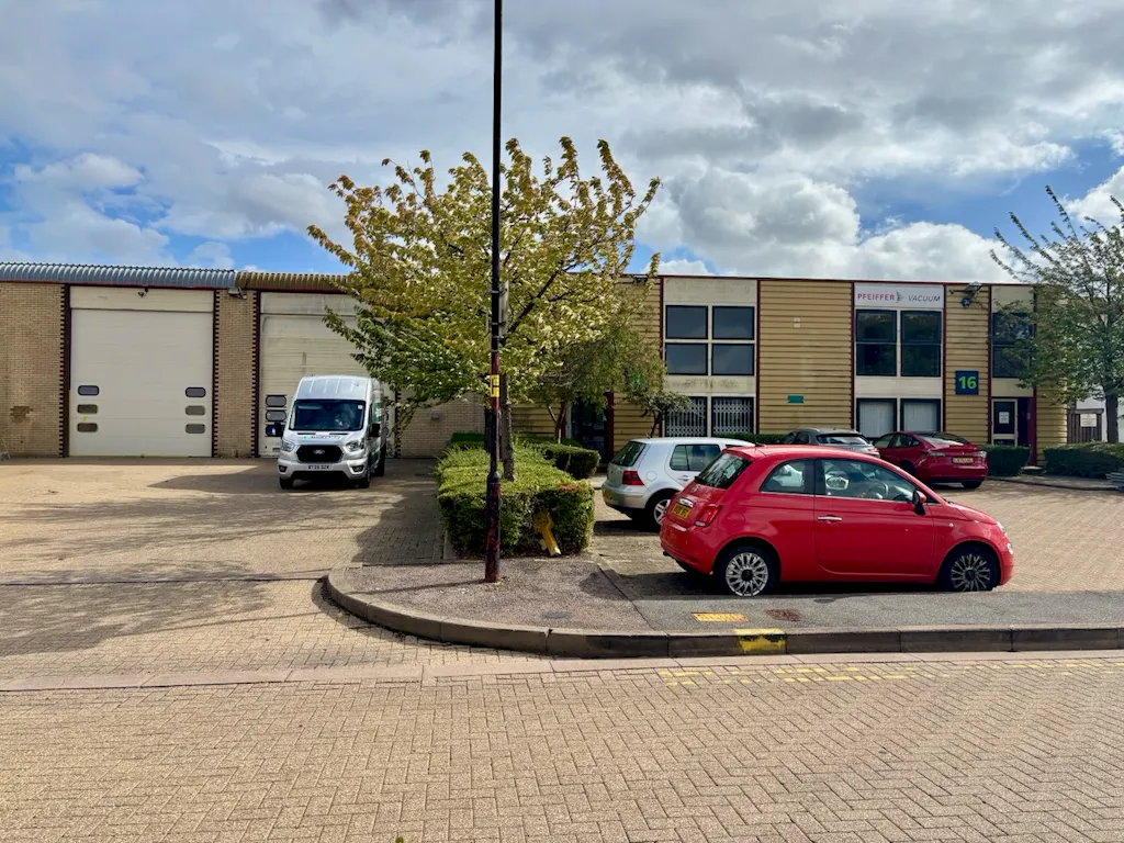 18 Plover Close, Interchange Park, Newport Pagnell, MK16 9PS