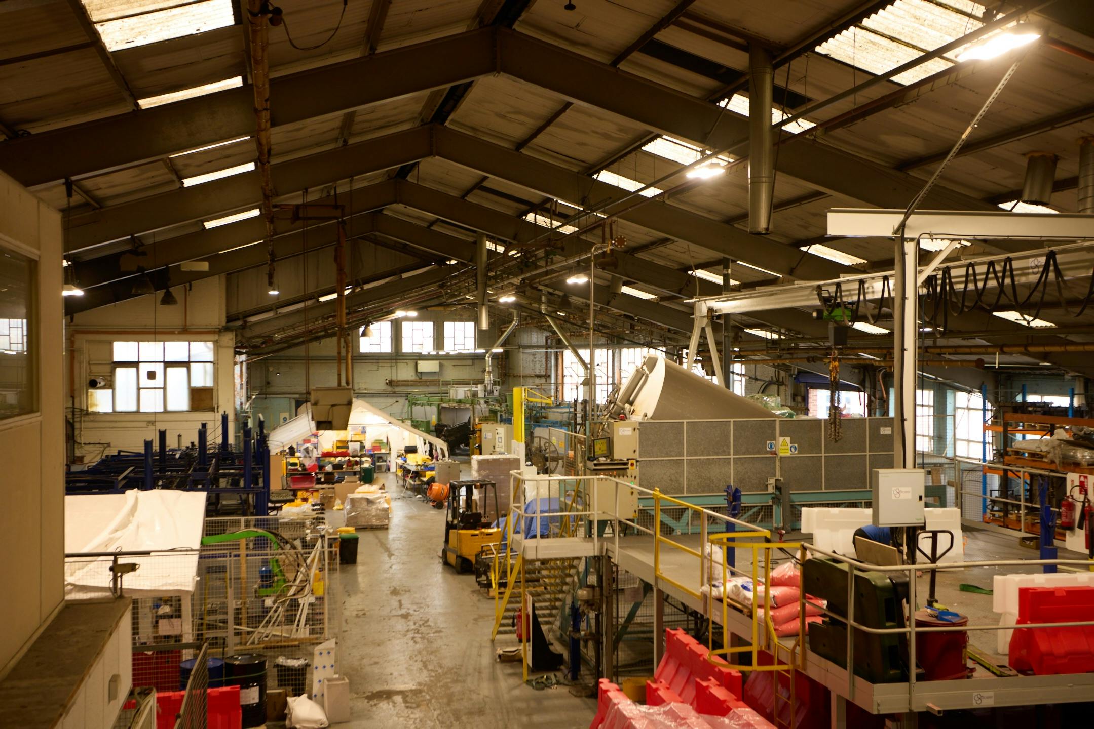 Large Warehouse, Royds Mill, Sheffield, Industrial To Let - Large Warehouse.jpg