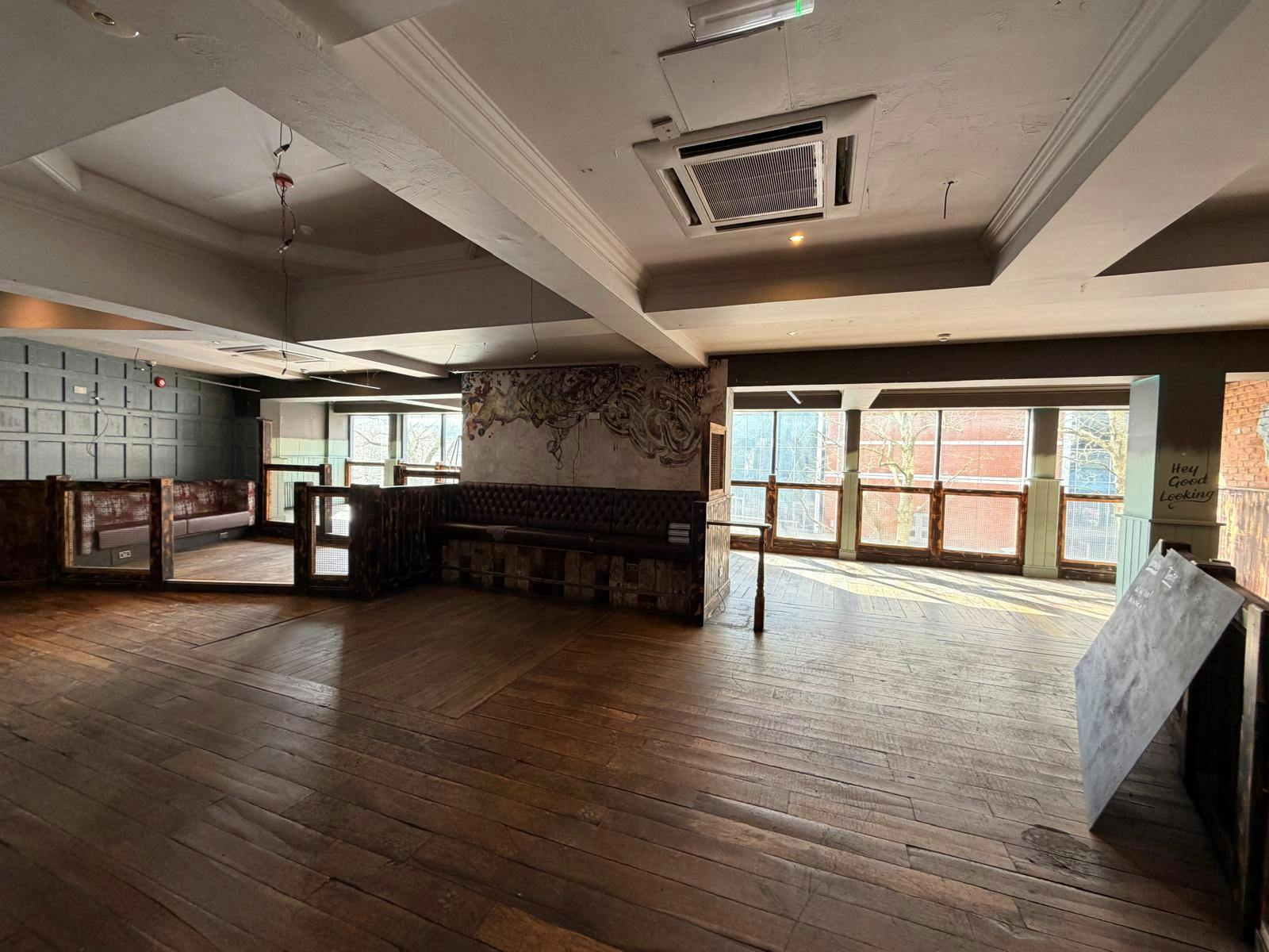 120-123 Oxford Road, High Wycombe, Retail To Let - 20260331_135755000_iOS 3.jpg