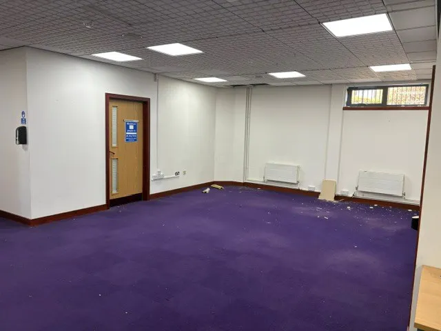Old Wokingham Library, Wokingham, Offices / Other / Retail To Let - internal 2.jpg