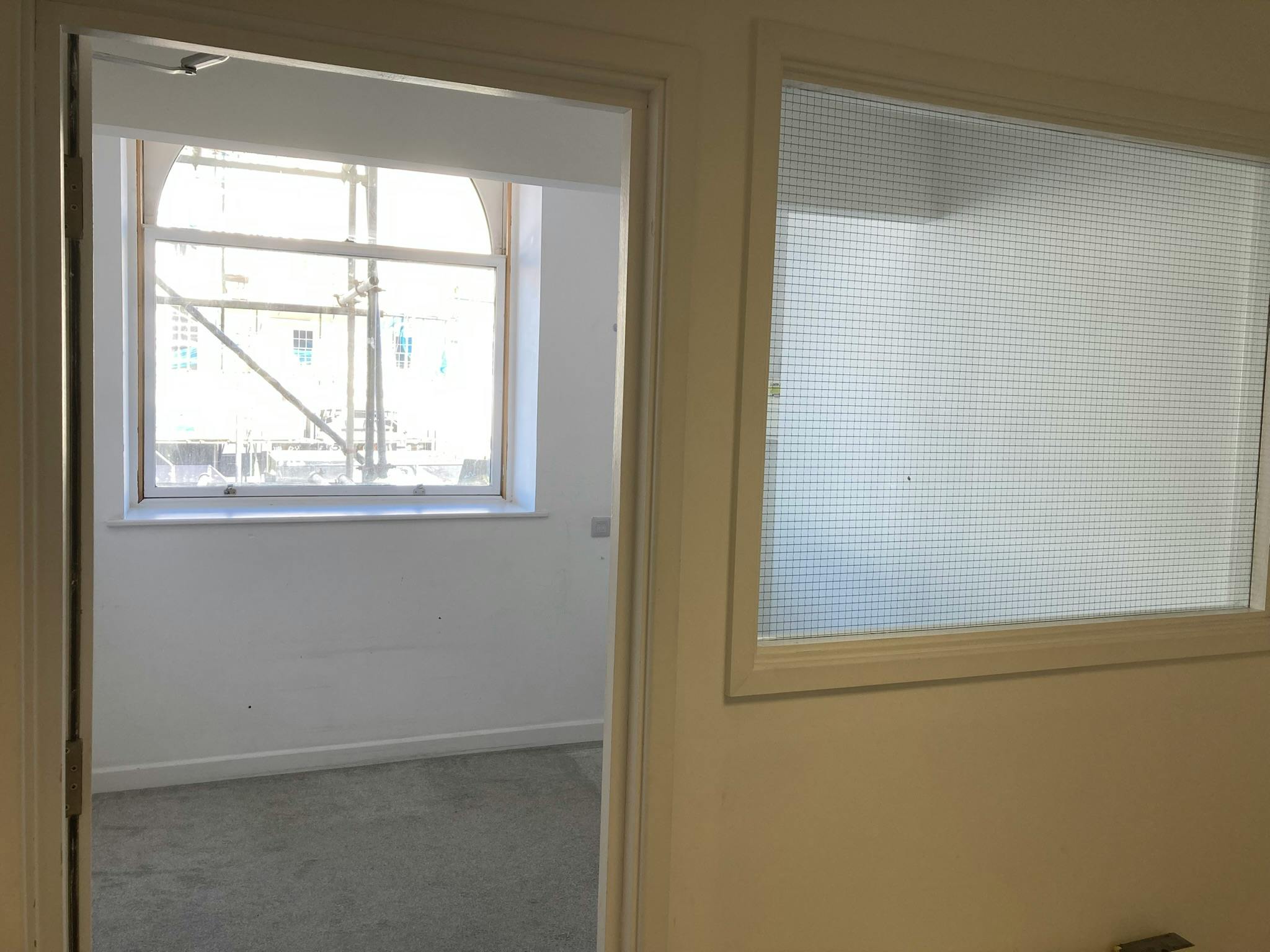 Unit 1B Queens Apartments, Hastings, Office To Let - IMG_3866.JPEG