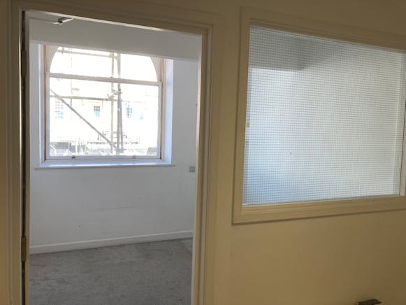 Unit 1B Queens Apartments, Hastings, Office To Let - IMG_3866.JPEG