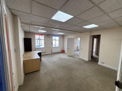 First Floor, Harpenden, Office To Let - IMG_1383.jpeg