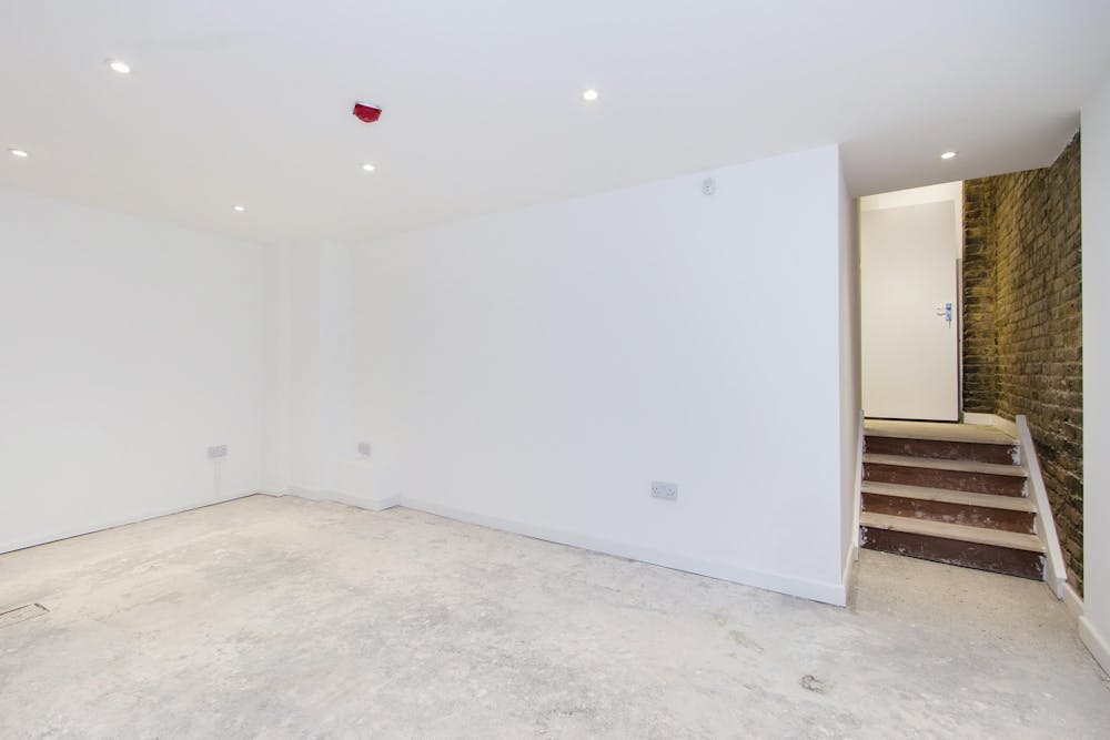 28 Amhurst Road, Retail To Let - Internal 3.jpeg