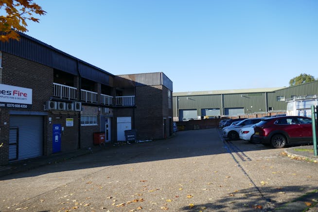 38 Oakwood Hill Industrial Estate, Oakwood Hill, Loughton, Other / Offices To Let - P1030890.JPG