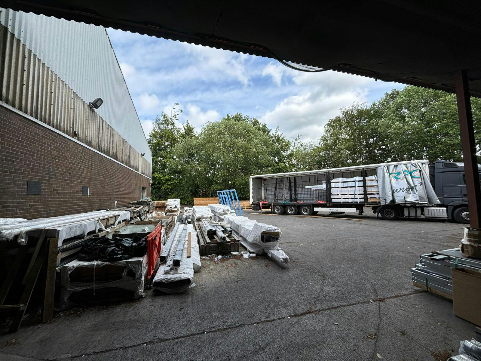 Unit B Abercanaid Industrial Estate - originalA1D2CC328E4F4872AE2EEB0FC987C916.jpeg