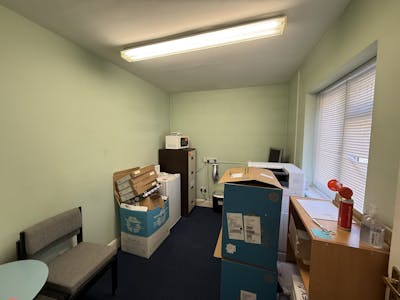First Floor, 2 London Road, Horndean, Office To Let - IMG_1166.jpg