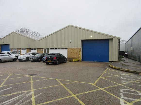 Unit 1A, Byfleet, Industrial / Warehouse To Let - IMG_2972.JPG