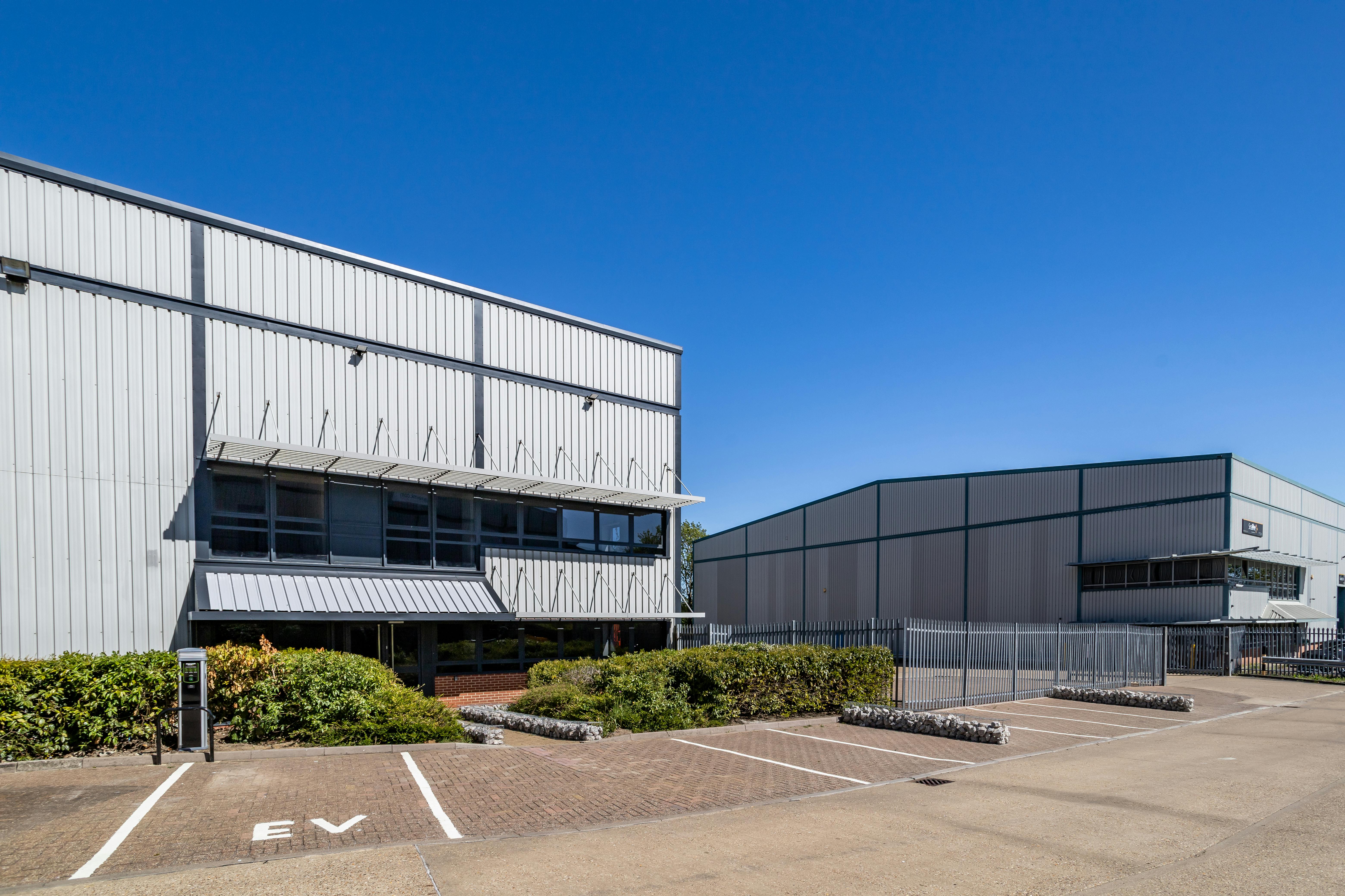 Crawley Crossing, Unit 3, Milton Keynes, Distribution Warehouse To Let - Crawley Crossing - Jct 13-150.jpg