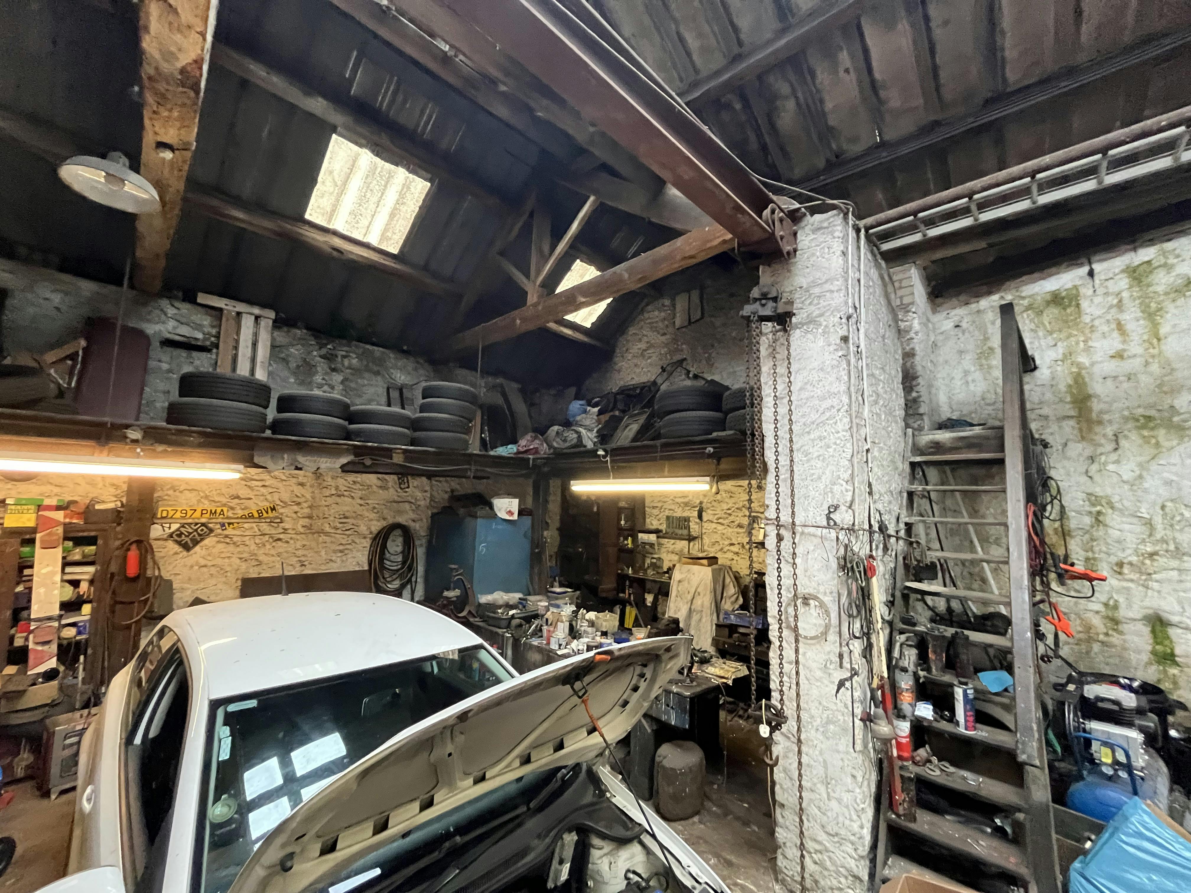 Old Road Garage, High Peak, Industrial / Investment For Sale - IMG_0215.jpg