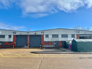 Unit 11  Airlinks Industrial Estate, Heston, Heathrow, Industrial To Let - 11 Airlinks - Main.jpg