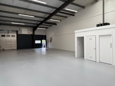 Unit 7 Redditch Trade Centre, Redditch, Industrial/Logistics To Let - IMG_6271.JPG