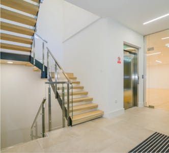 253 Lavender Hill, Clapham For Sale - Picture2.png