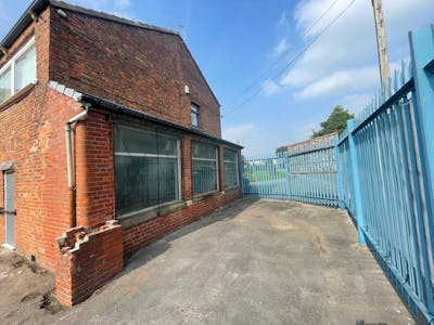 Bourne Street, Oldham, Industrial/Logistics / Office / Trade Counter To Let - IMG-20260521-WA0010.jpg