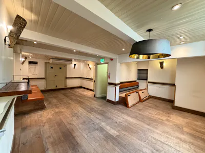 57-58 Chalk Farm Road, London, Leisure To Let - 20260529_093042587_iOS.jpg