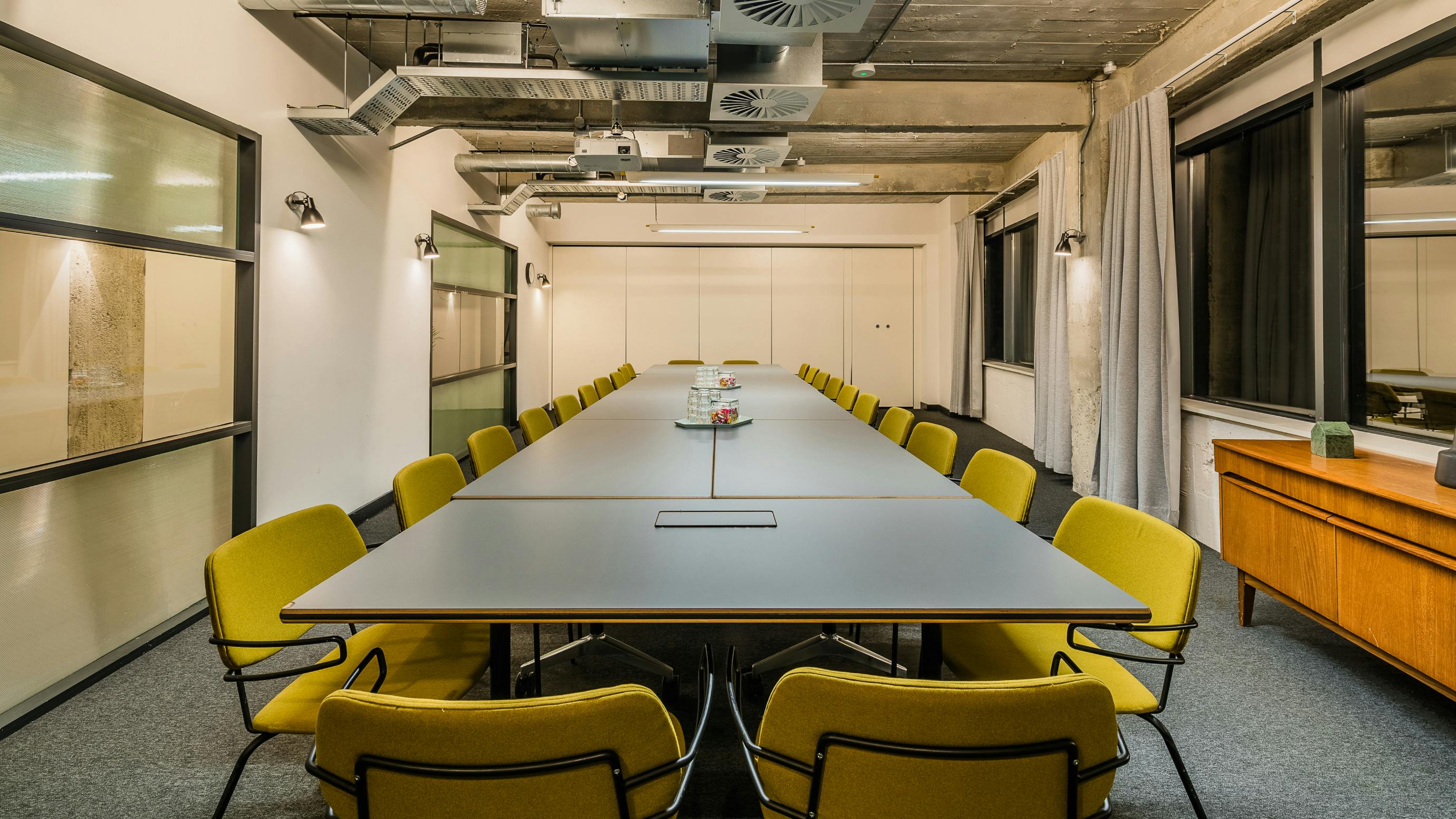 Office in London - photo 3