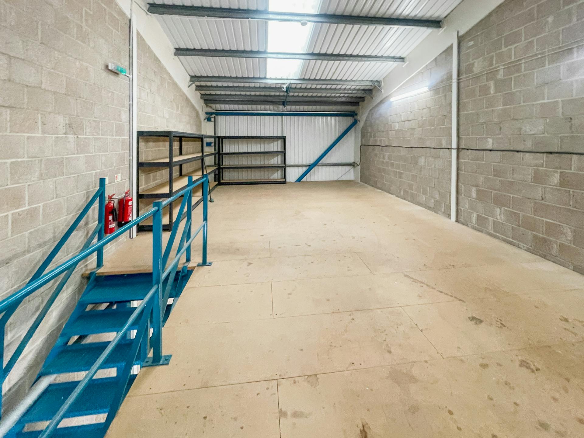 Industrial Unit in Lymington - photo 4