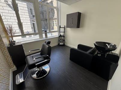 Phenix Salon Suites, Corn Exchange Building, Liverpool, Leisure / Retail To Let - 12.png