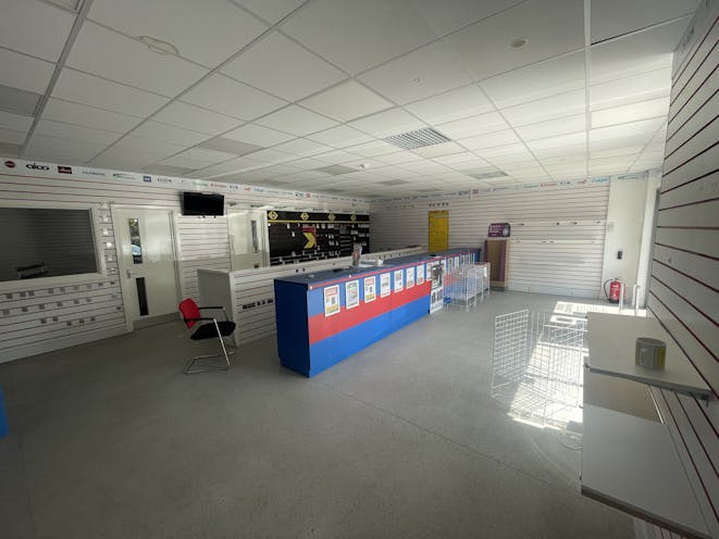 Unit 2 Trade City Bracknell, Bracknell, Industrial / Warehouse To Let - IMG_0730.JPG