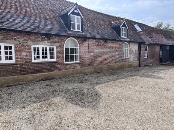 Office Suite, Old Coach House, Adwell, Office To Let - IMG_5471.jpg