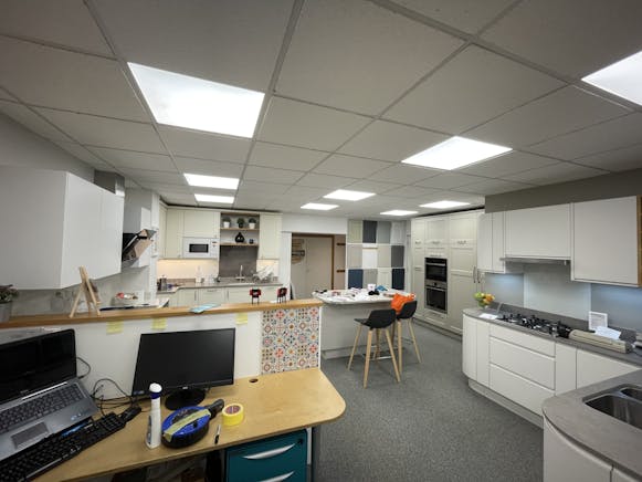 Ground Floor Office, C4 Station Yard, Thame, Office / Retail To Let - IMG_5318.JPG