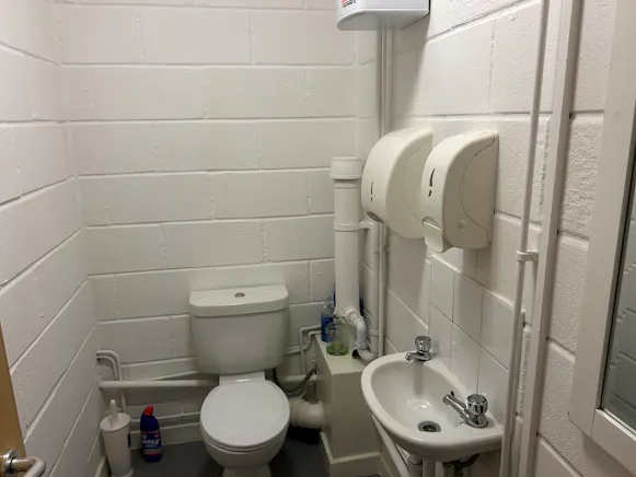 Unit 7, Swansea, Offices To Let - WC.jpg