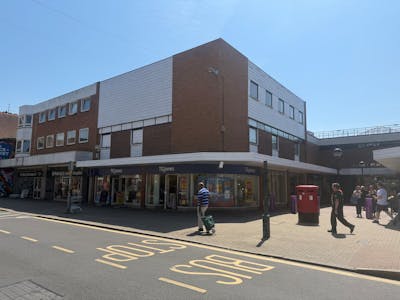 27 Church Road, Burgess Hill, Retail To Let - IMG_0187.jpeg