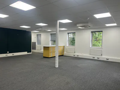 12 Gleneagles Court, Brighton Road, Crawley, Office To Let - IMG_1451.JPG