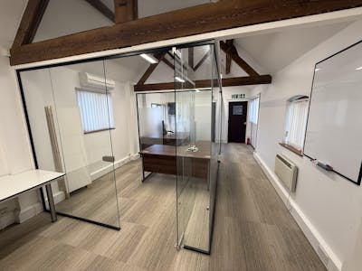 Brockhill Court, Redditch, Office To Let - IMG_0130.JPG