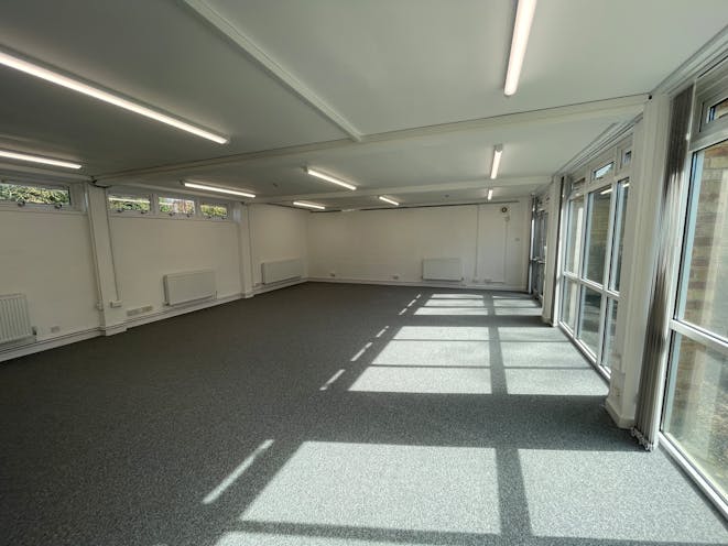 WO9O, Wessex Hall, Reading, Office To Let - IMG_1248.JPG