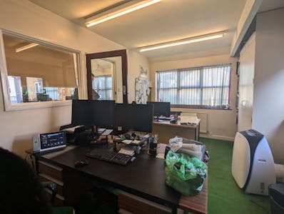 41 Merton Road, Watford, Office For Sale - PXL_20260303_095052629.jpg