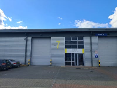 Unit 7, IO Trade Centre, Reading, Industrial/Logistics / Industrial / Storage / Trade Counter / Trade Counter / Showroom / Warehouse / Industrial / Warehouse To Let - 1000011167.jpg